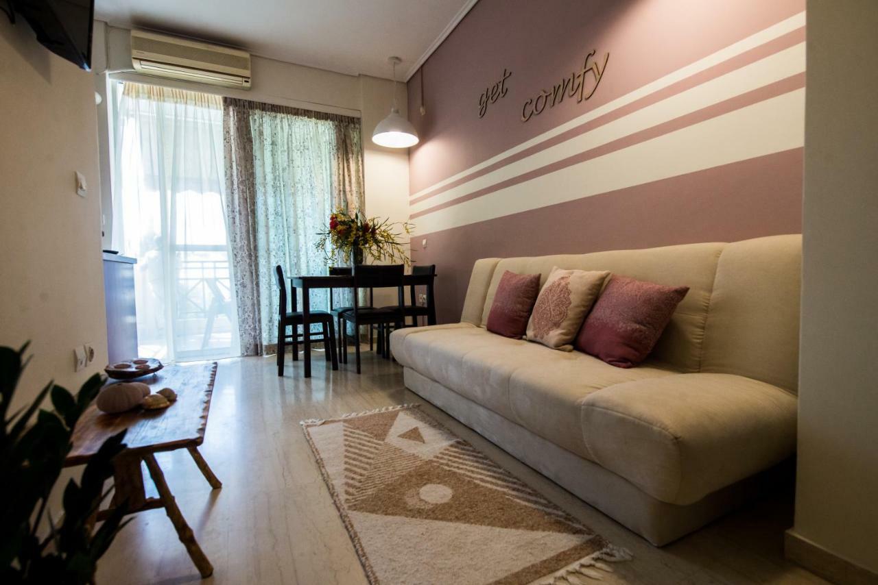 Evie'S Apartment Каламата Екстериор снимка